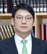 제57대 지청장 사진